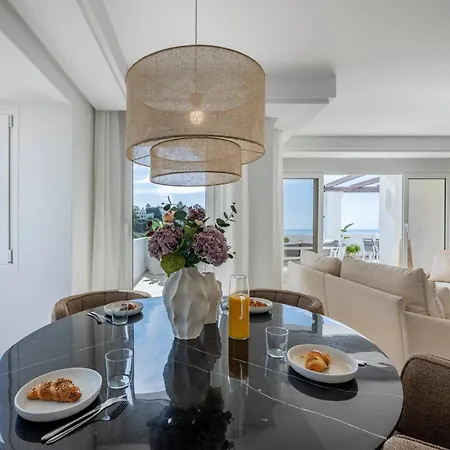 Apartamento Elegant Duplex Penthouse With Sea And Mountain Views