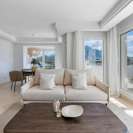 Elegant Duplex Penthouse With Sea And Mountain Views * ماربيا