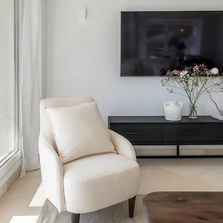 Elegant Duplex Penthouse With Sea And Mountain Views Апартаменти Марбелья