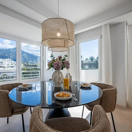 Elegant Duplex Penthouse With Sea And Mountain Views *