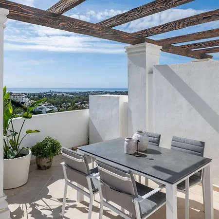 Elegant Duplex Penthouse With Sea And Mountain Views Apartament