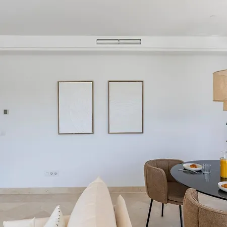 Appartement Elegant Duplex Penthouse With Sea And Mountain Views *