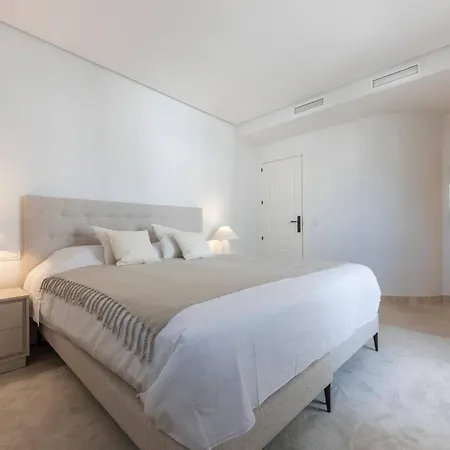 Elegant Duplex Penthouse With Sea And Mountain Views