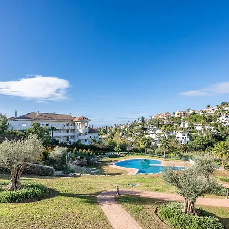 Appartement Elegant Duplex Penthouse With Sea And Mountain Views Marbella