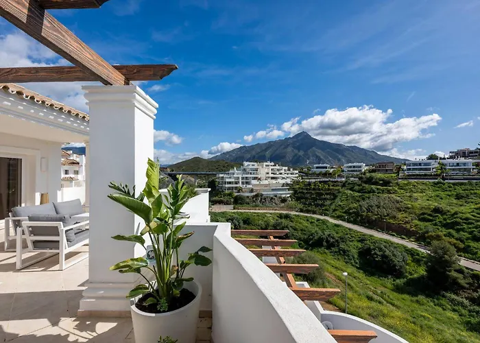 Apartment Elegant Duplex Penthouse With Sea And Mountain Views Marbella