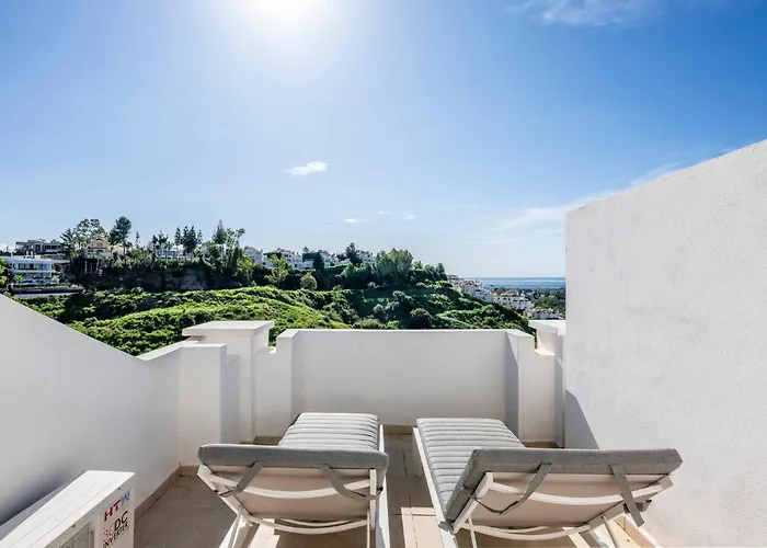 Elegant Duplex Penthouse With Sea And Mountain Views Apartment *