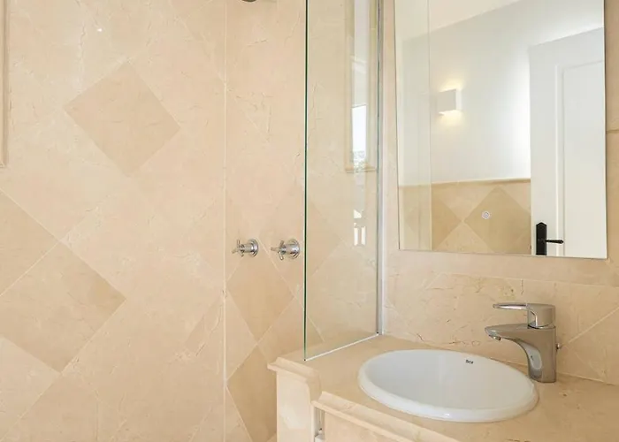 Appartement Elegant Duplex Penthouse With Sea And Mountain Views