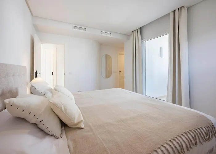 Elegant Duplex Penthouse With Sea And Mountain Views Apartment Marbella