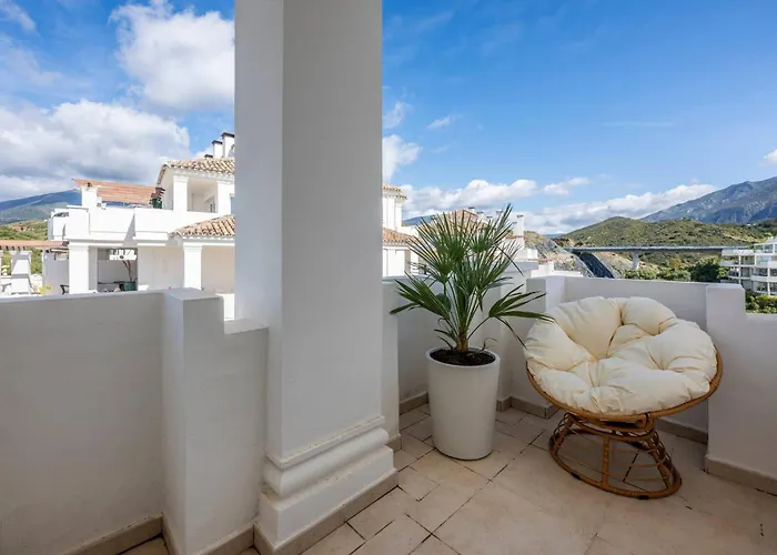 Elegant Duplex Penthouse With Sea And Mountain Views Marbella