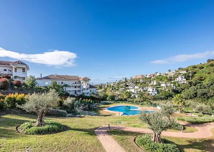 Appartement Elegant Duplex Penthouse With Sea And Mountain Views Marbella