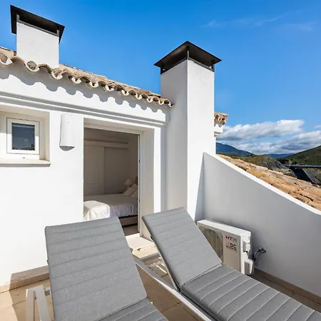 Elegant Duplex Penthouse With Sea And Mountain Views 아파트 마르베야