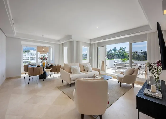 Апартаменти Elegant Duplex Penthouse With Sea And Mountain Views Марбелья