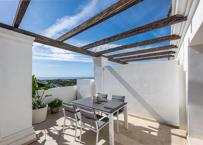 Elegant Duplex Penthouse With Sea And Mountain Views Apartment *