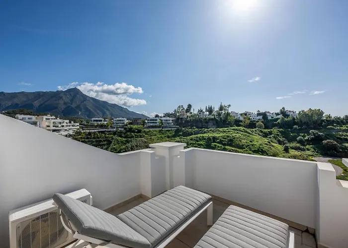 Elegant Duplex Penthouse With Sea And Mountain Views Марбелья