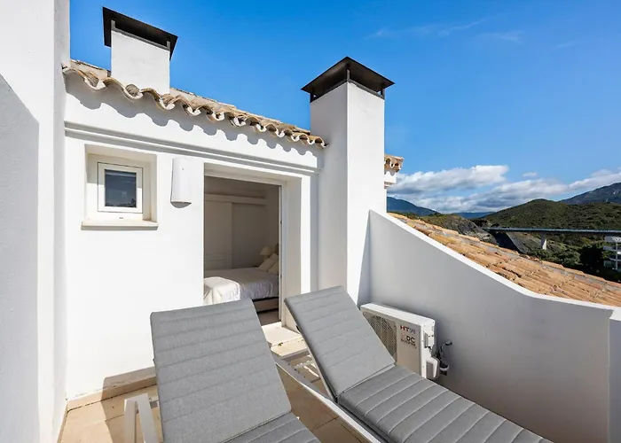 Elegant Duplex Penthouse With Sea And Mountain Views