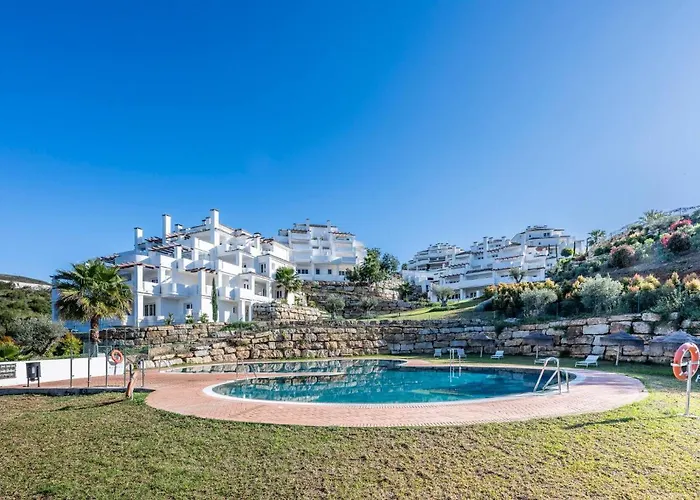 Elegant Duplex Penthouse With Sea And Mountain Views Apartment *