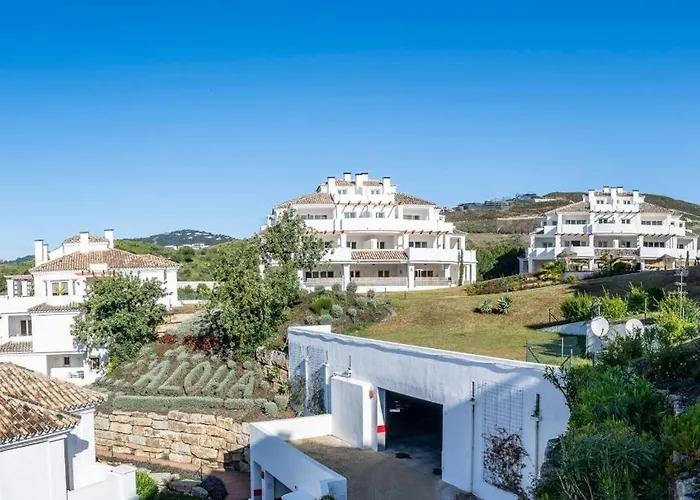 Elegant Duplex Penthouse With Sea And Mountain Views *