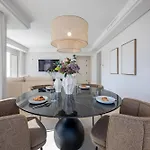 Elegant Duplex Penthouse With Sea And Mountain Views Apartmán *