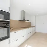 Elegant Duplex Penthouse With Sea And Mountain Views Apartmán *