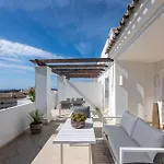 Elegant Duplex Penthouse With Sea And Mountain Views Apartmán *