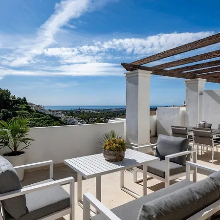 Elegant Duplex Penthouse With Sea And Mountain Views Apartment *